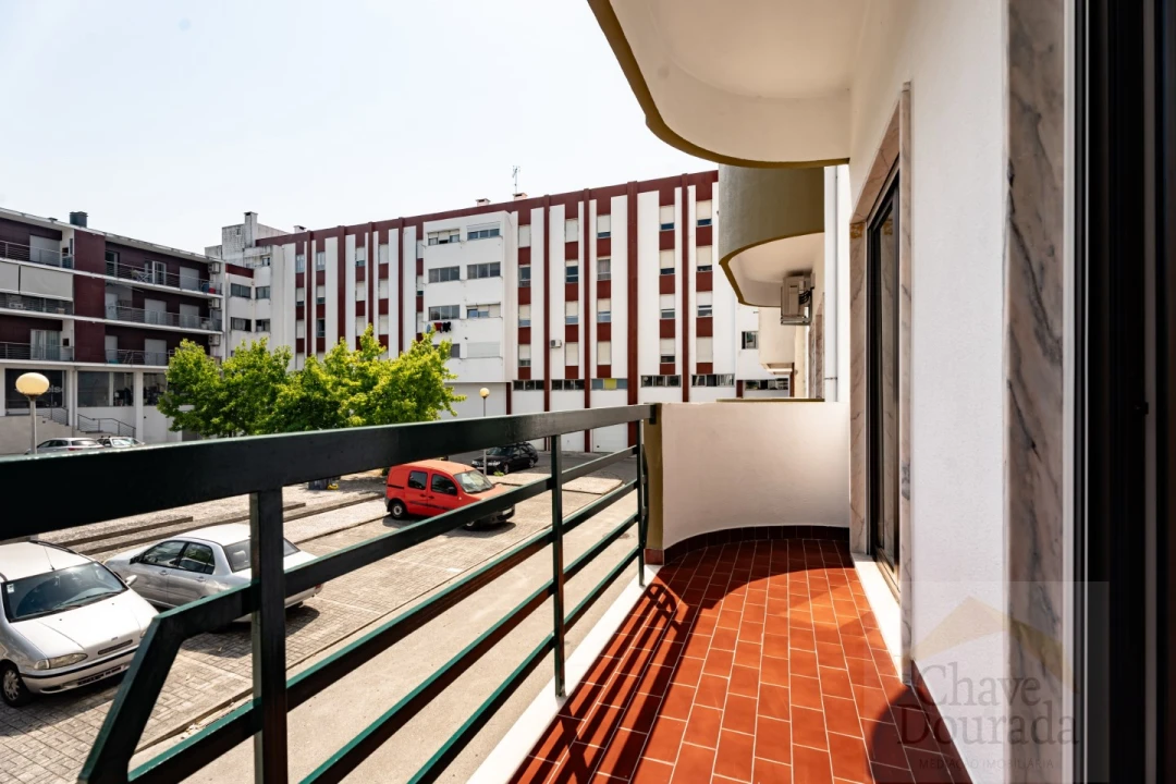 Apartamento T2 para Venda em Santa Clara e Castelo Viegas Foto 18