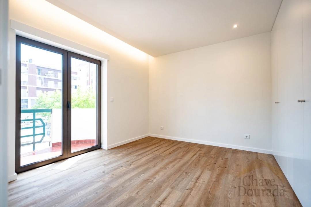 Apartamento T2 para Venda em Santa Clara e Castelo Viegas Foto 19