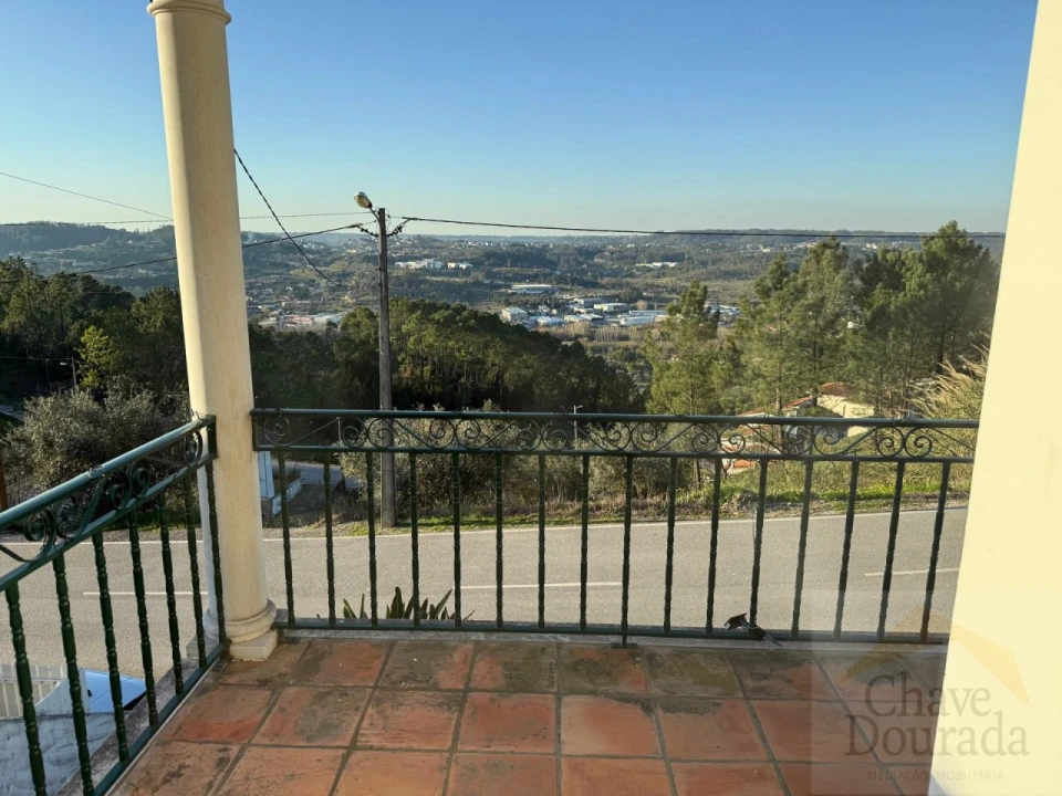 Moradia T3 para Venda em Eiras e São Paulo de Frades Foto 12