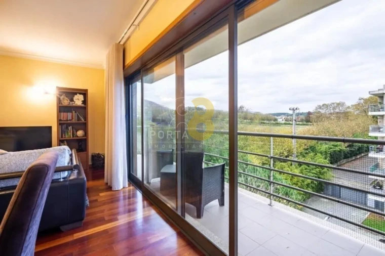 Apartamento T3 para Venda em Moreira Foto 5