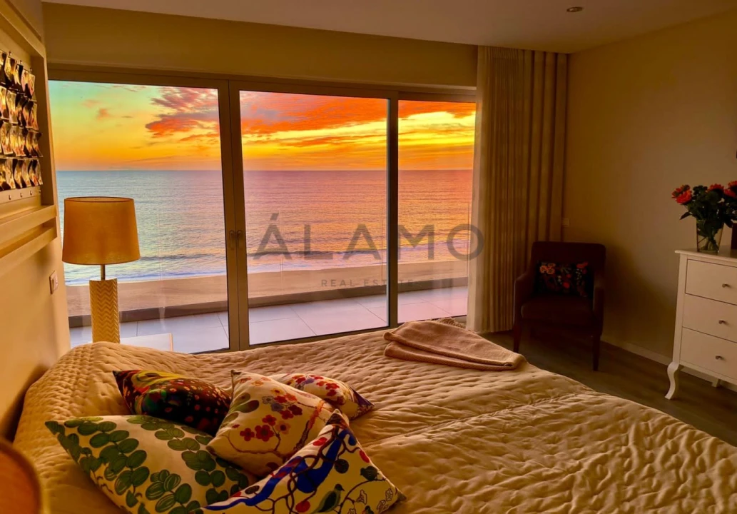 Apartamento T4 para Venda em Quarteira Foto 3