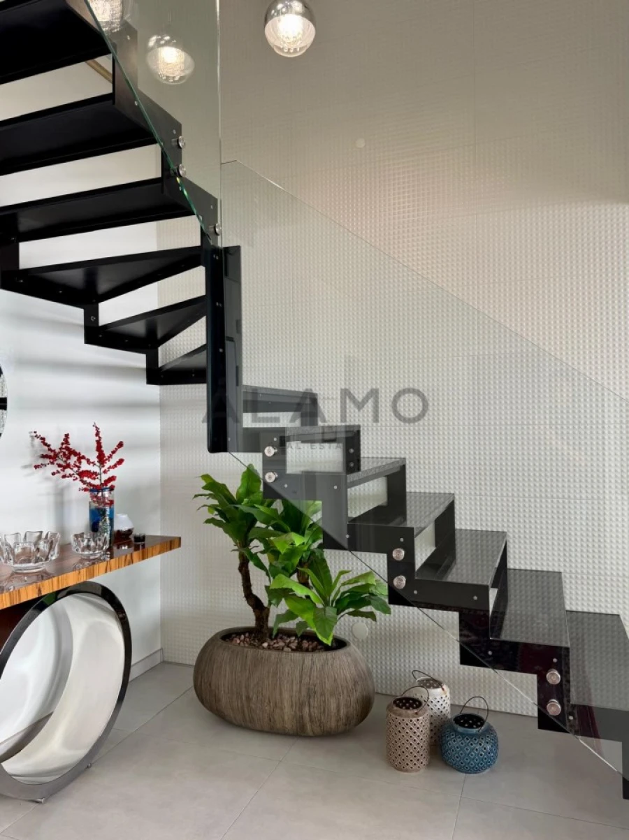Apartamento T4 para Venda em Quarteira Foto 7