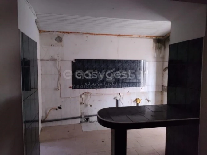 Moradia T4 para Venda em Santo Antonio Foto 4