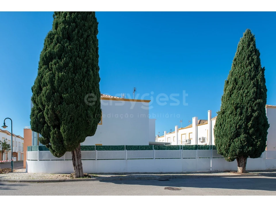 Moradia T4 para Venda em Vila Nova de Cacela Foto 5