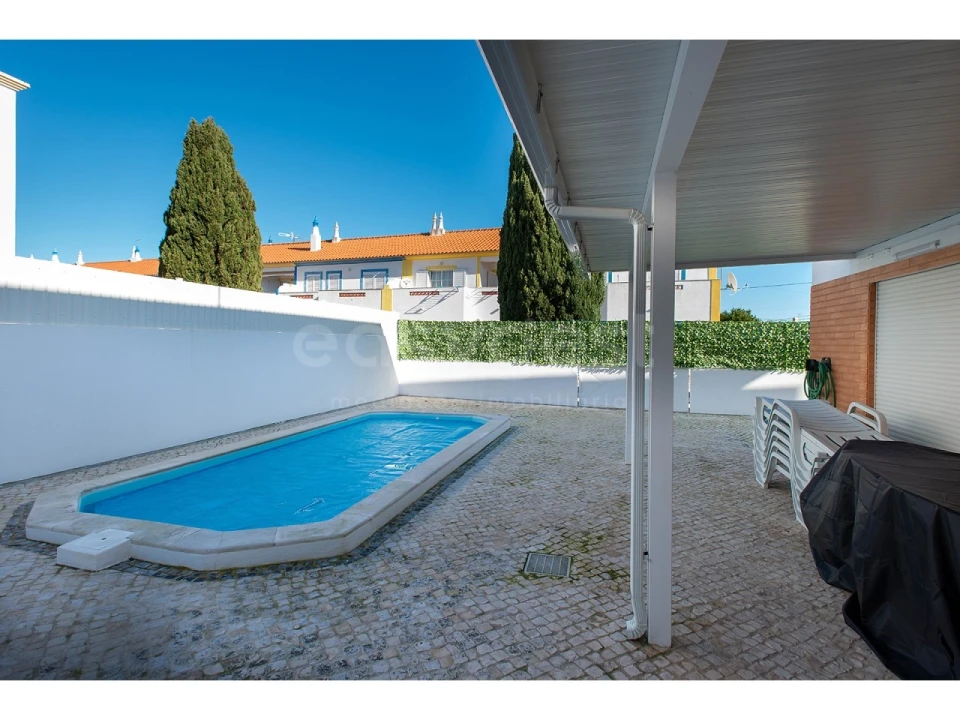 Moradia T4 para Venda em Vila Nova de Cacela Foto 9