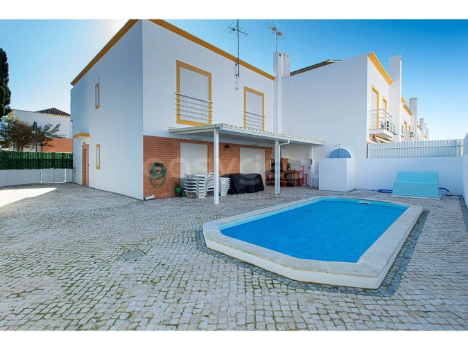 Moradia T4 para Venda em Vila Nova de Cacela Foto 2