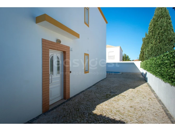 Moradia T4 para Venda em Vila Nova de Cacela Foto 6