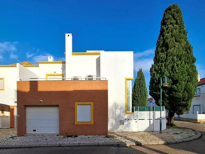 Moradia T4 para Venda em Vila Nova de Cacela Foto 1