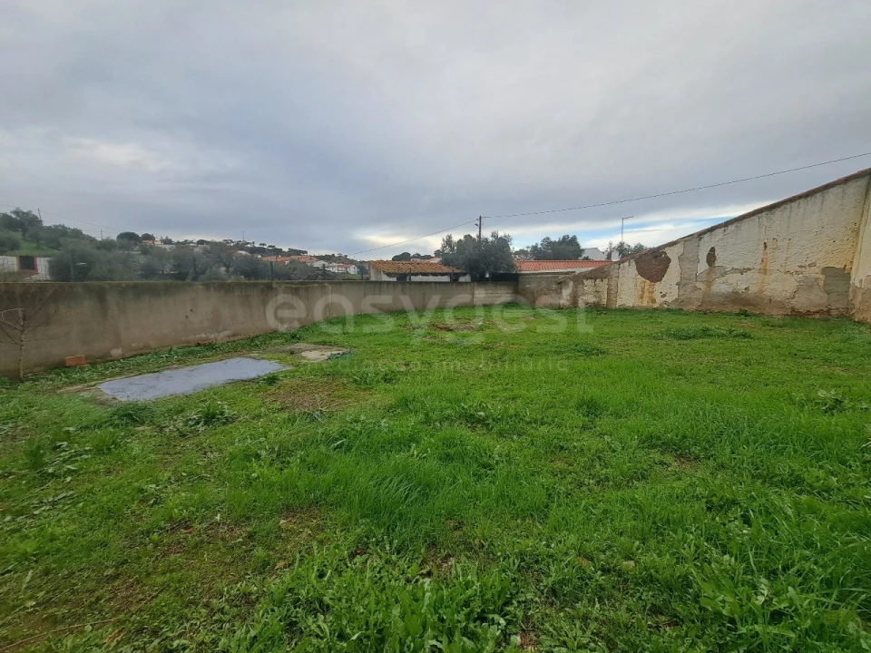 Moradia T1 para Venda em Corte do Pinto Foto 6