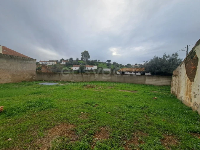 Moradia T1 para Venda em Corte do Pinto Foto 5