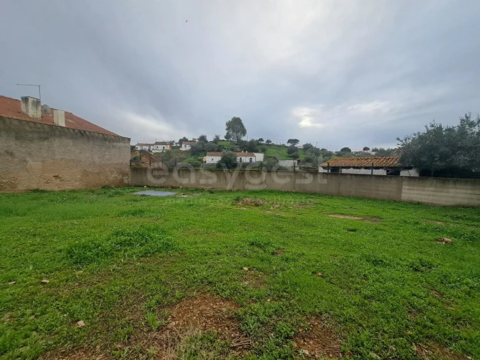 Moradia T1 para Venda em Corte do Pinto Foto 7