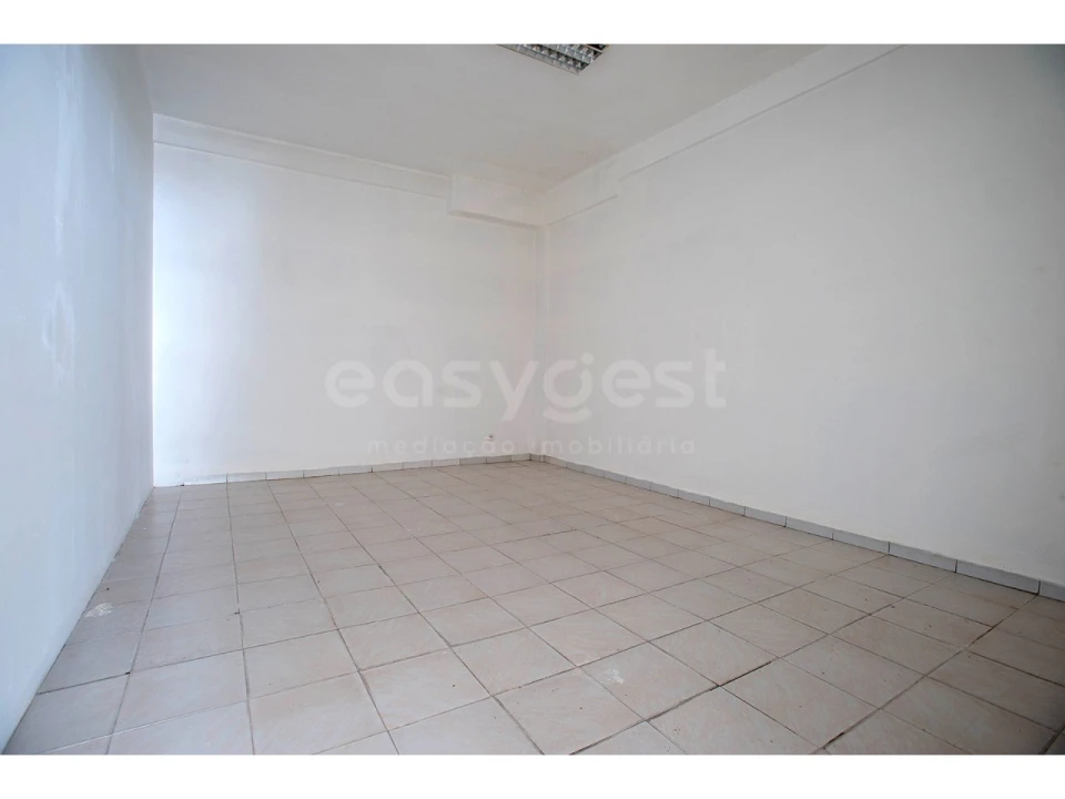 Loja para Venda em Monte Gordo Foto 9