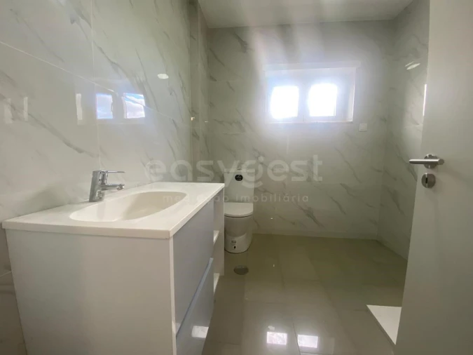 Apartamento T3 para Venda em Santo Antonio dos Olivais Foto 16