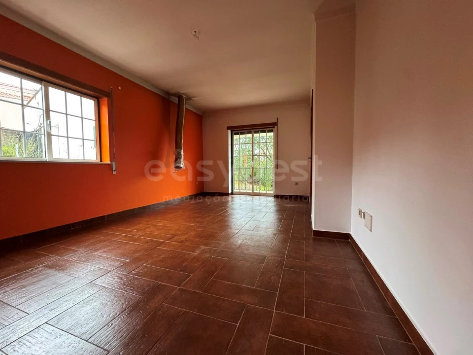 Moradia T3 para Venda em Serpins Foto 9