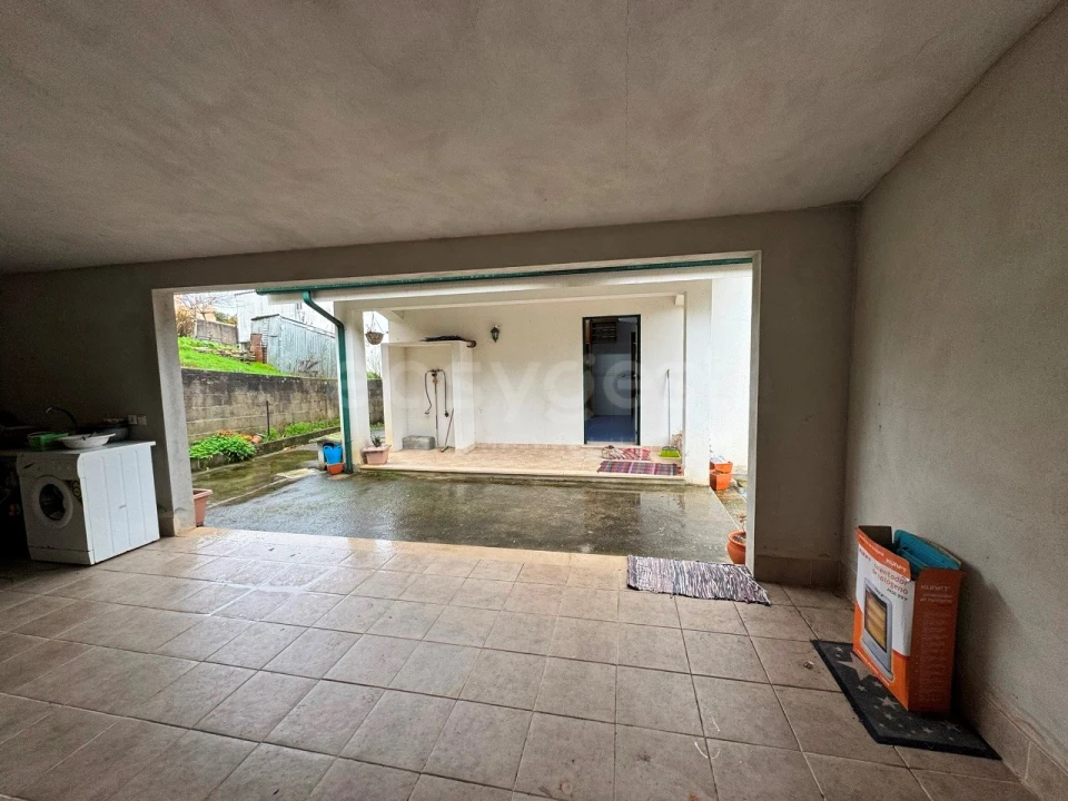 Moradia T3 para Venda em Serpins Foto 14