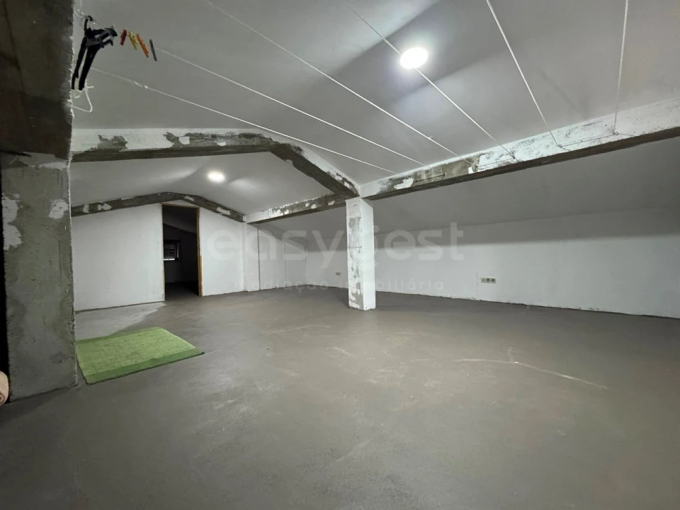 Moradia T3 para Venda em Serpins Foto 41