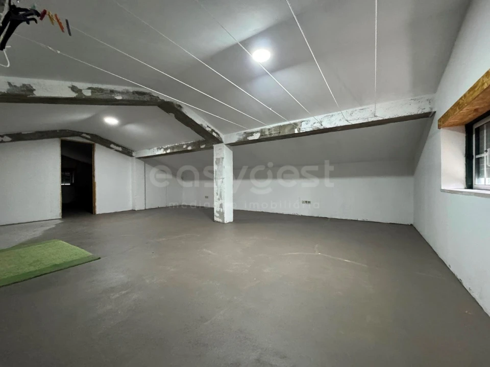 Moradia T3 para Venda em Serpins Foto 42