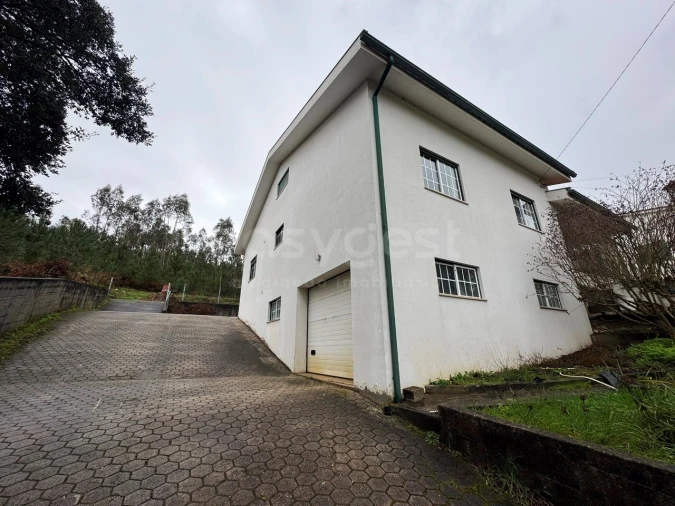 Moradia T3 para Venda em Serpins Foto 4