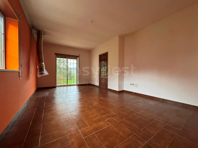 Moradia T3 para Venda em Serpins Foto 8