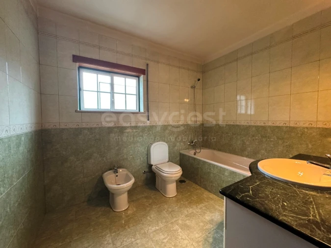 Moradia T3 para Venda em Serpins Foto 25