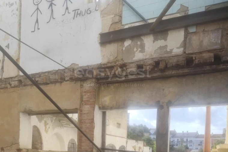 Prédio para Venda em Setubal (São Sebastião) Foto 4