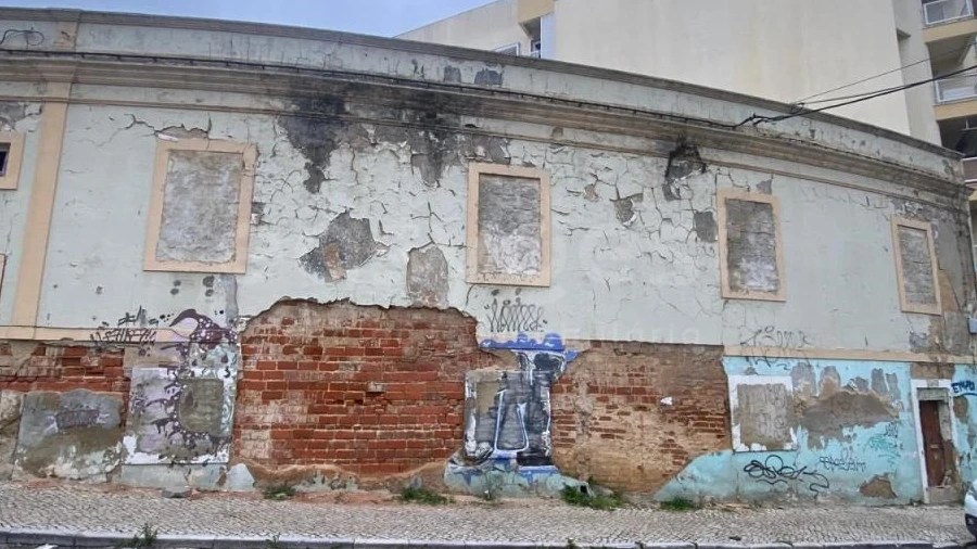Prédio para Venda em Setubal (São Sebastião)