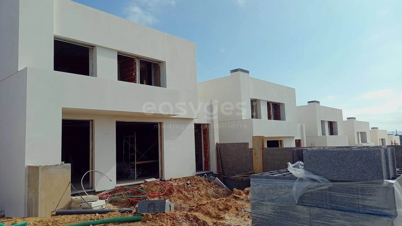 Moradia T4 para Venda em Mafra Foto 2