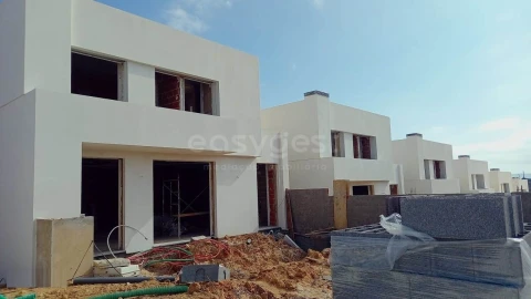 Moradia T4 para Venda em Mafra