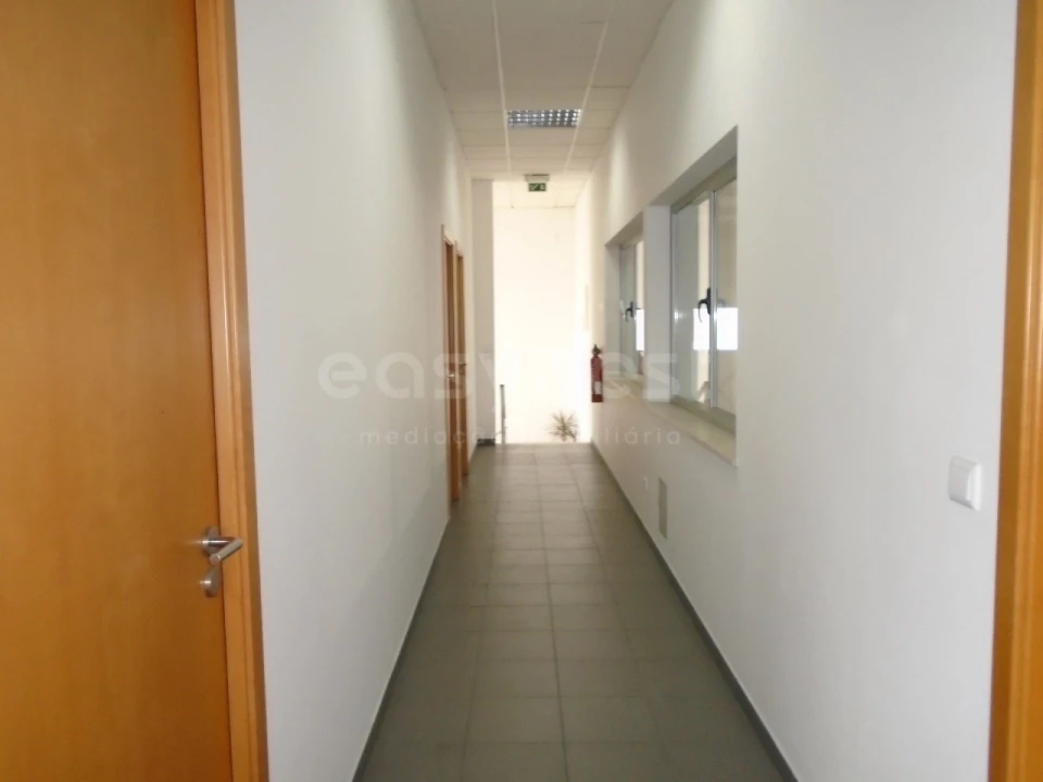 Armazém para Venda em Aljubarrota Foto 17