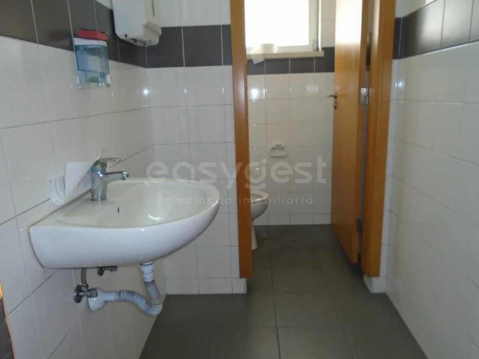 Armazém para Venda em Aljubarrota Foto 22