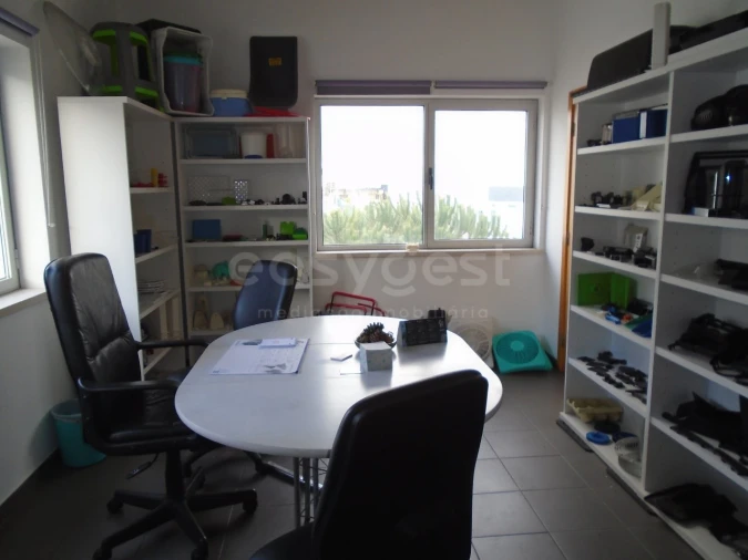 Armazém para Venda em Aljubarrota Foto 11