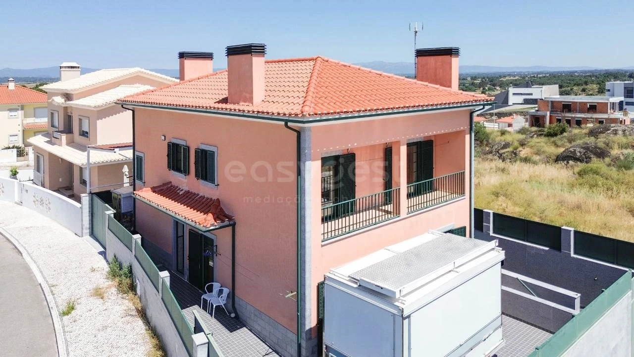 Moradia T4 para Venda em Castelo Branco Foto 77