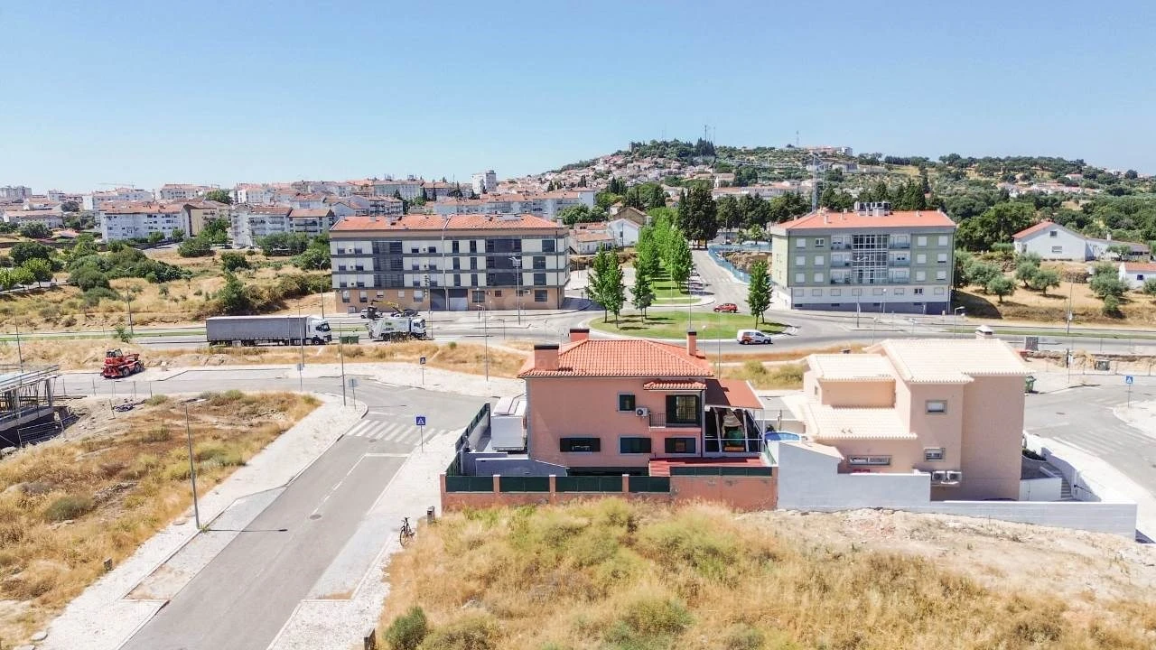 Moradia T4 para Venda em Castelo Branco Foto 81