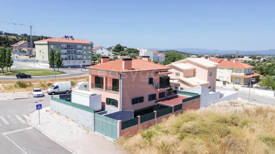 Moradia T4 para Venda em Castelo Branco Foto 80