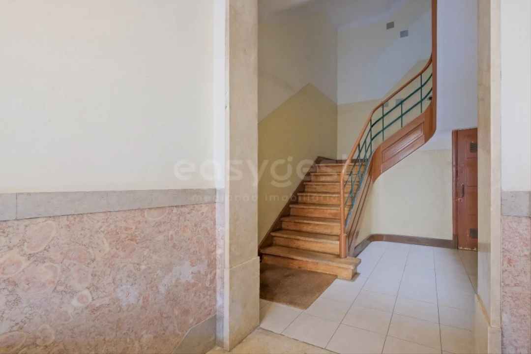 Apartamento T3 para Venda em Areeiro Foto 6