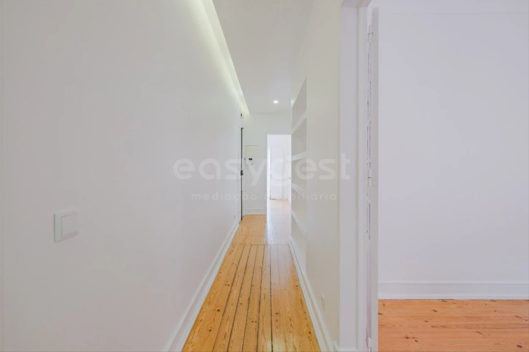 Apartamento T3 para Venda em Areeiro Foto 10