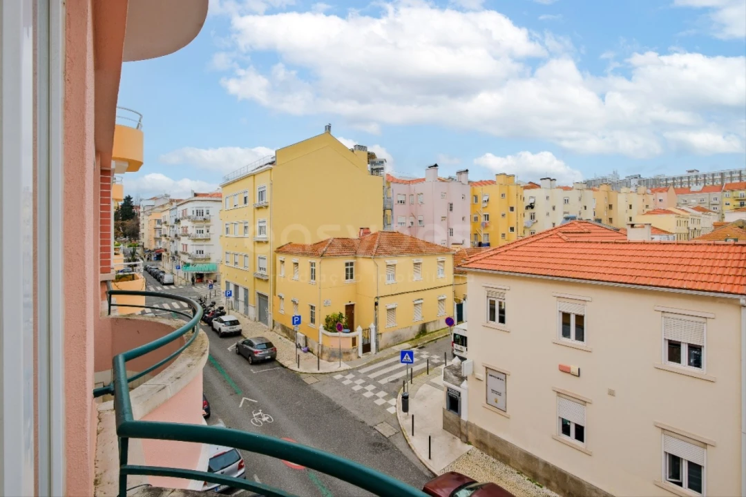 Apartamento T3 para Venda em Areeiro Foto 14