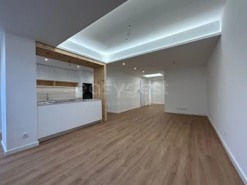 Apartamento T2 para Venda em São Domingos de Benfica