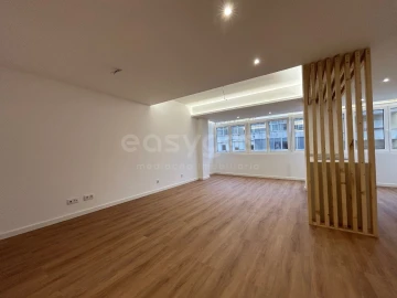 Apartamento T2 para Venda em São Domingos de Benfica