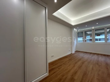 Apartamento T2 para Venda em São Domingos de Benfica