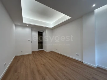 Apartamento T2 para Venda em São Domingos de Benfica