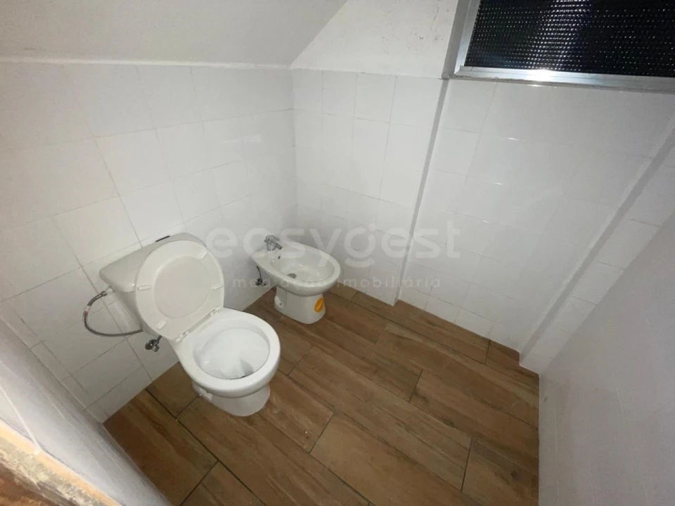 Armazém para Venda em Mangualde, Mesquitela e Cunha Alta Foto 5