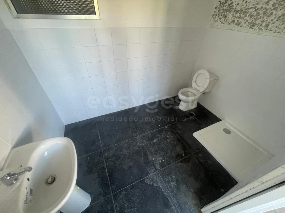 Armazém para Venda em Mangualde, Mesquitela e Cunha Alta Foto 10