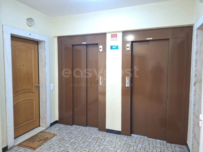 Apartamento T3 para Venda em Alvor Foto 4