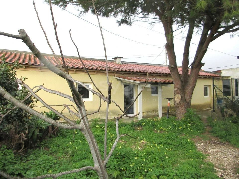 Moradia T4 para Venda em Rio de Mouro Foto 2