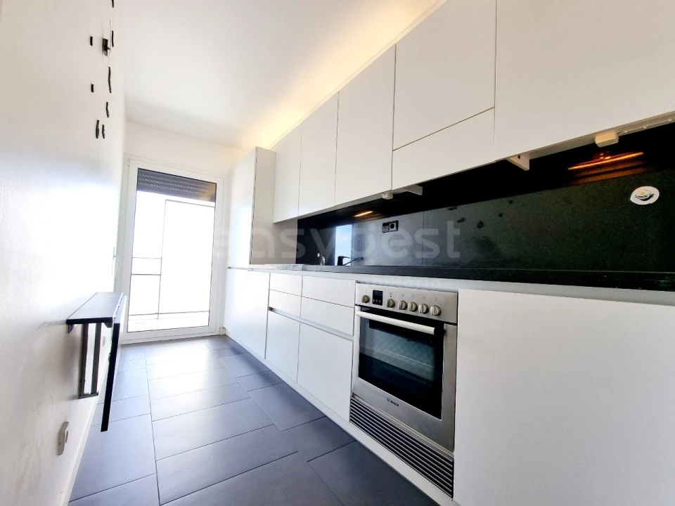 Apartamento T2 para Venda em Parque das Nações Foto 13