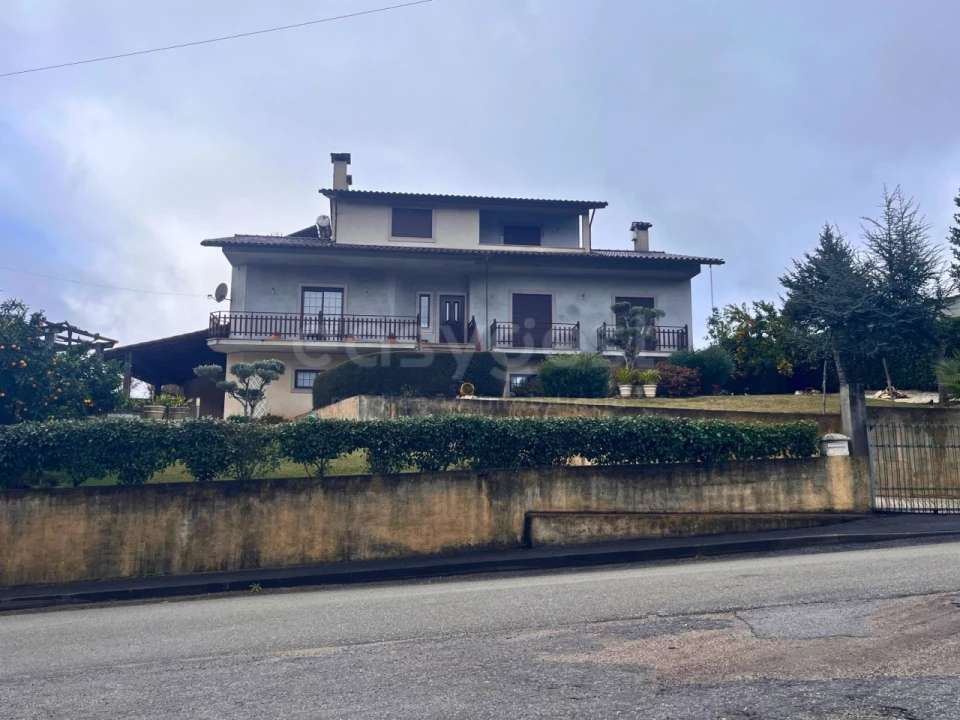 Moradia T5 para Venda em Belazaima do Chão, Castanheira do Vouga e Agadão Foto 1