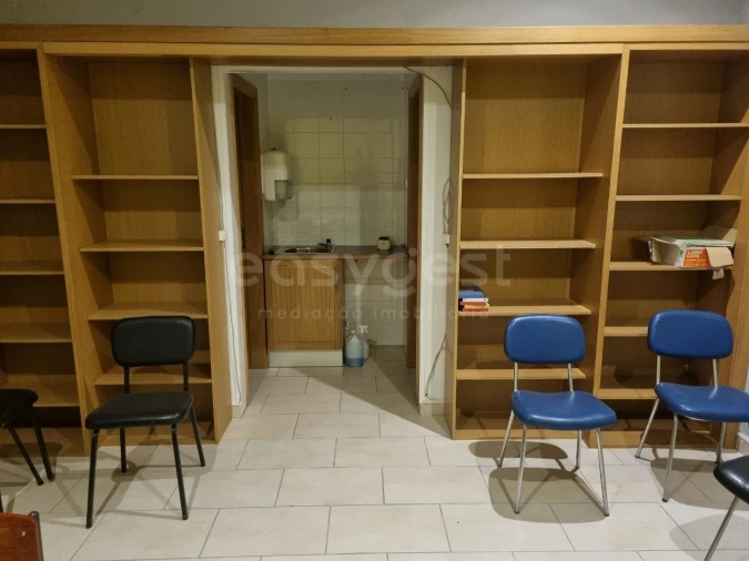 Loja para Venda em Beja (Santiago Maior e São João Baptista) Foto 12