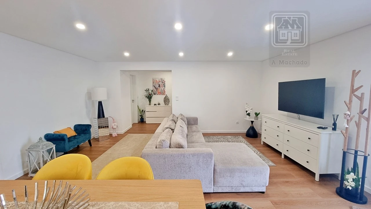 Apartamento T2 para Venda em Ponta Delgada (São José) Foto 1