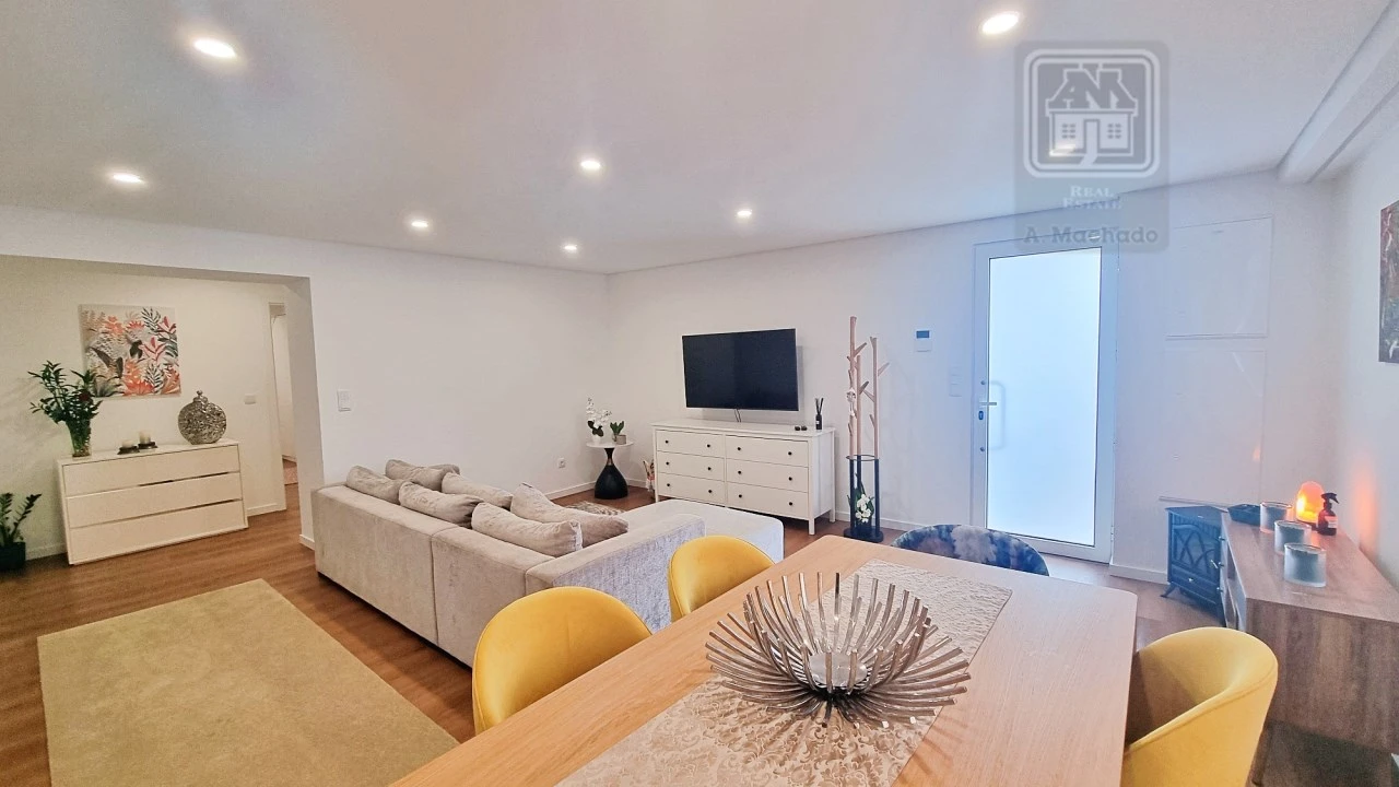 Apartamento T2 para Venda em Ponta Delgada (São José) Foto 2